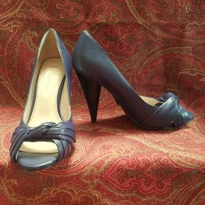 UNWORN MIA Purple peep toe pumps 6 3 3/4 heel ⚠️🗓️